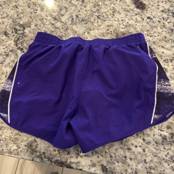 Nike shorts! - Picture 5 of 6